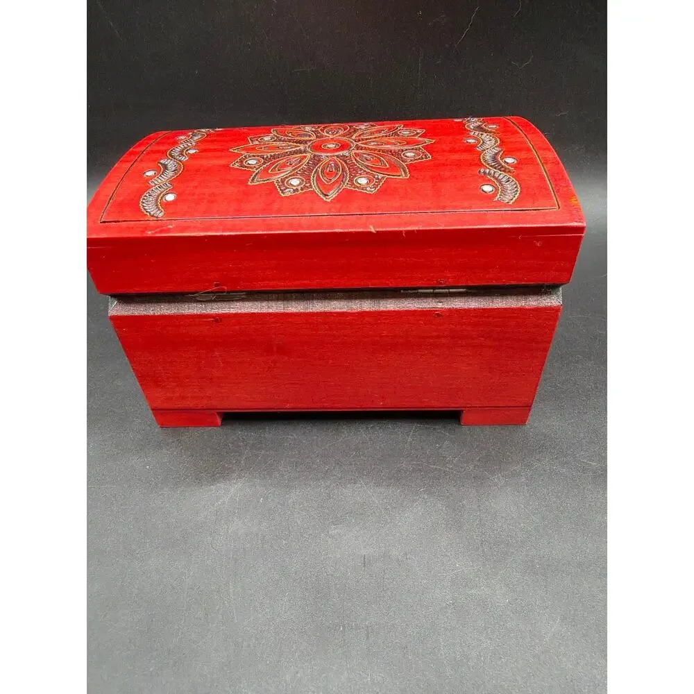 Hand Carved Red Wooden Jewelry Trinket Box Locking Hinged Lid Floral Design 6”